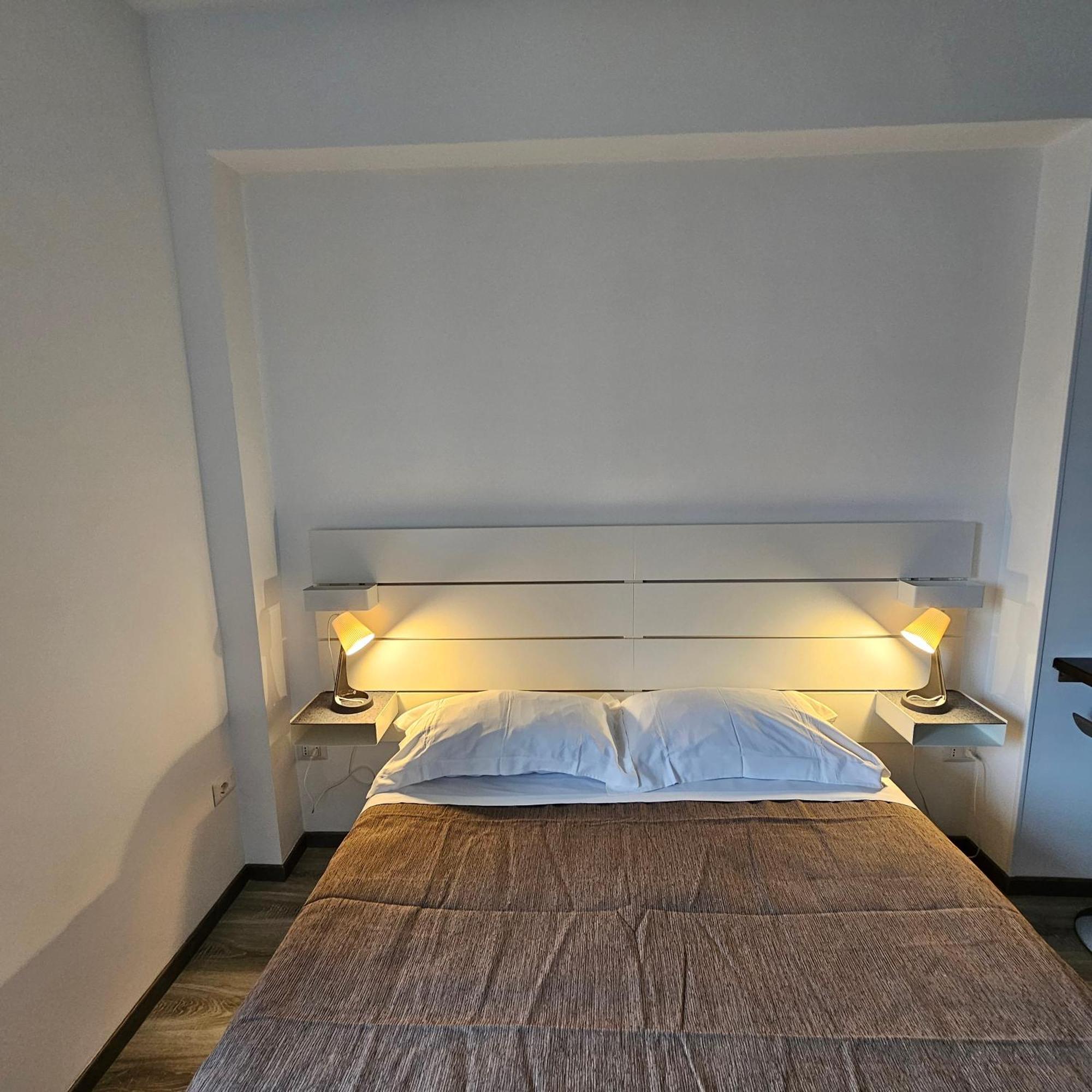 ESSENTIAL HOUSE in Centro Città con Parcheggio Privato e WIFI Potenza Extérieur photo