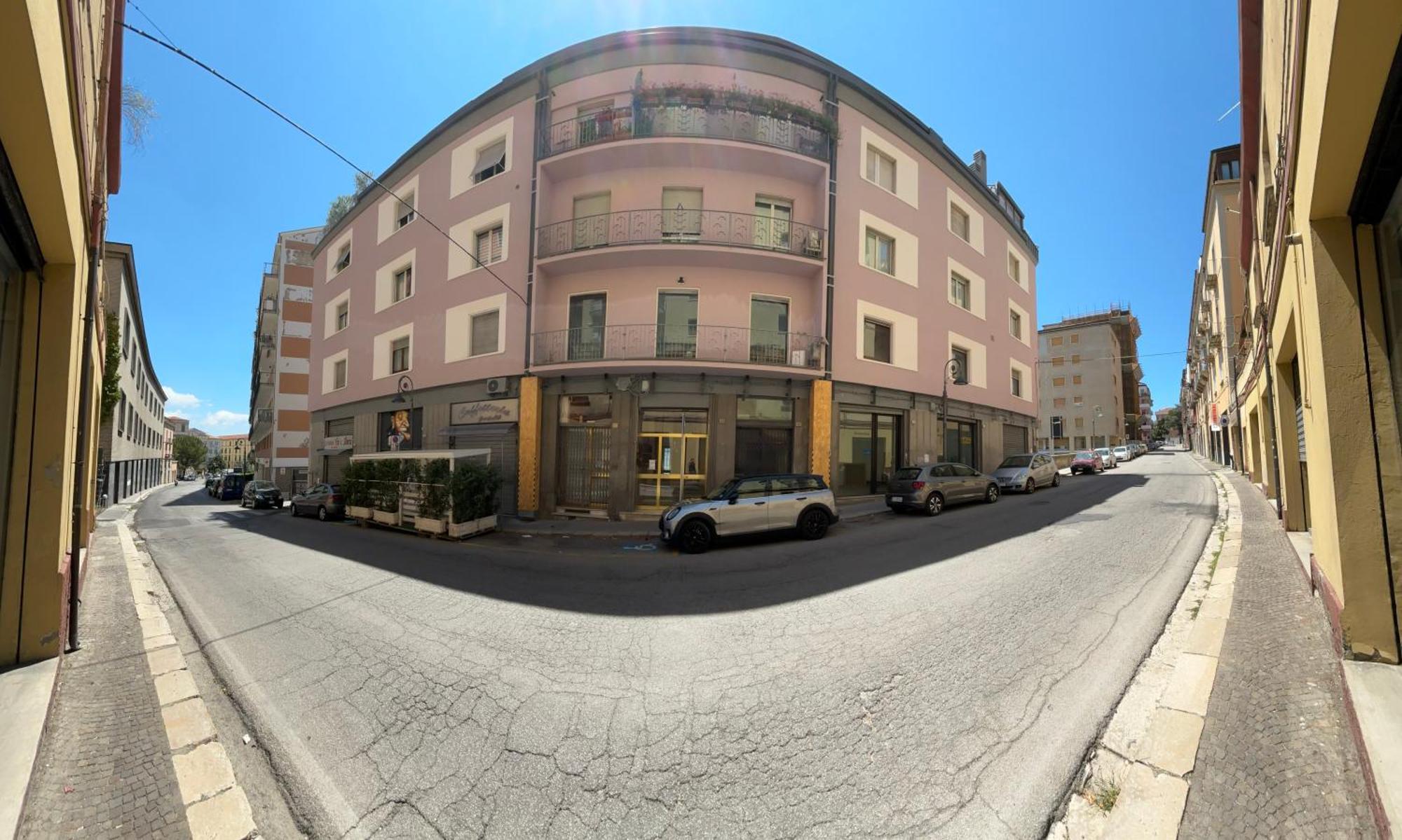 ESSENTIAL HOUSE in Centro Città con Parcheggio Privato e WIFI Potenza Extérieur photo