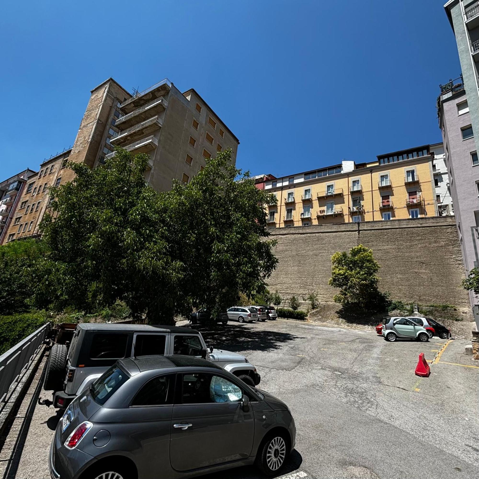 ESSENTIAL HOUSE in Centro Città con Parcheggio Privato e WIFI Potenza Extérieur photo